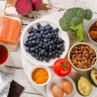 Maladie d’Alzheimer : une alimentation saine, riche en fruits et légumes joue un rôle protecteur