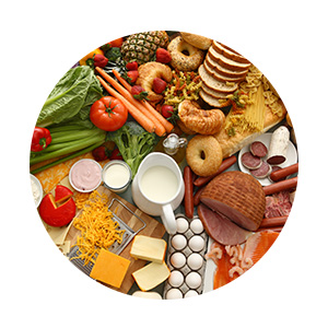 Alimentation variée, fruits et légumes, céréales, poissons, huile d'olive