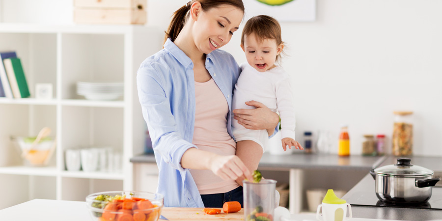 Diversification alimentaire mère enfant fruits légumes