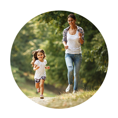 GFVN - mother daughter physical activity forest