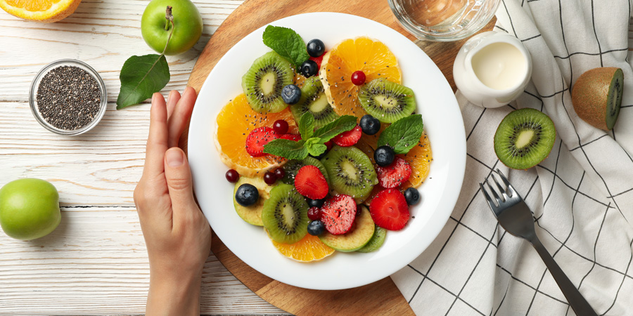Assiette colorée de fruits - Equation nutrition