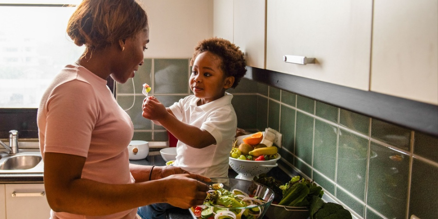 Addressing the global obesity crisis: what levers to promote healthier diets?